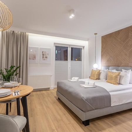 Ambria Apartments Debina ชวีโนวิชแจ ภายนอก รูปภาพ
